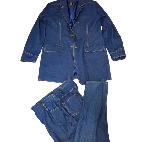 Reg $400 Terry Lewis Classic Luxuries size M - Picture 1 of 6